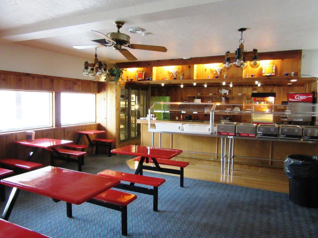 ווסט ילוסטון White Buffalo Hotel מראה חיצוני תמונה